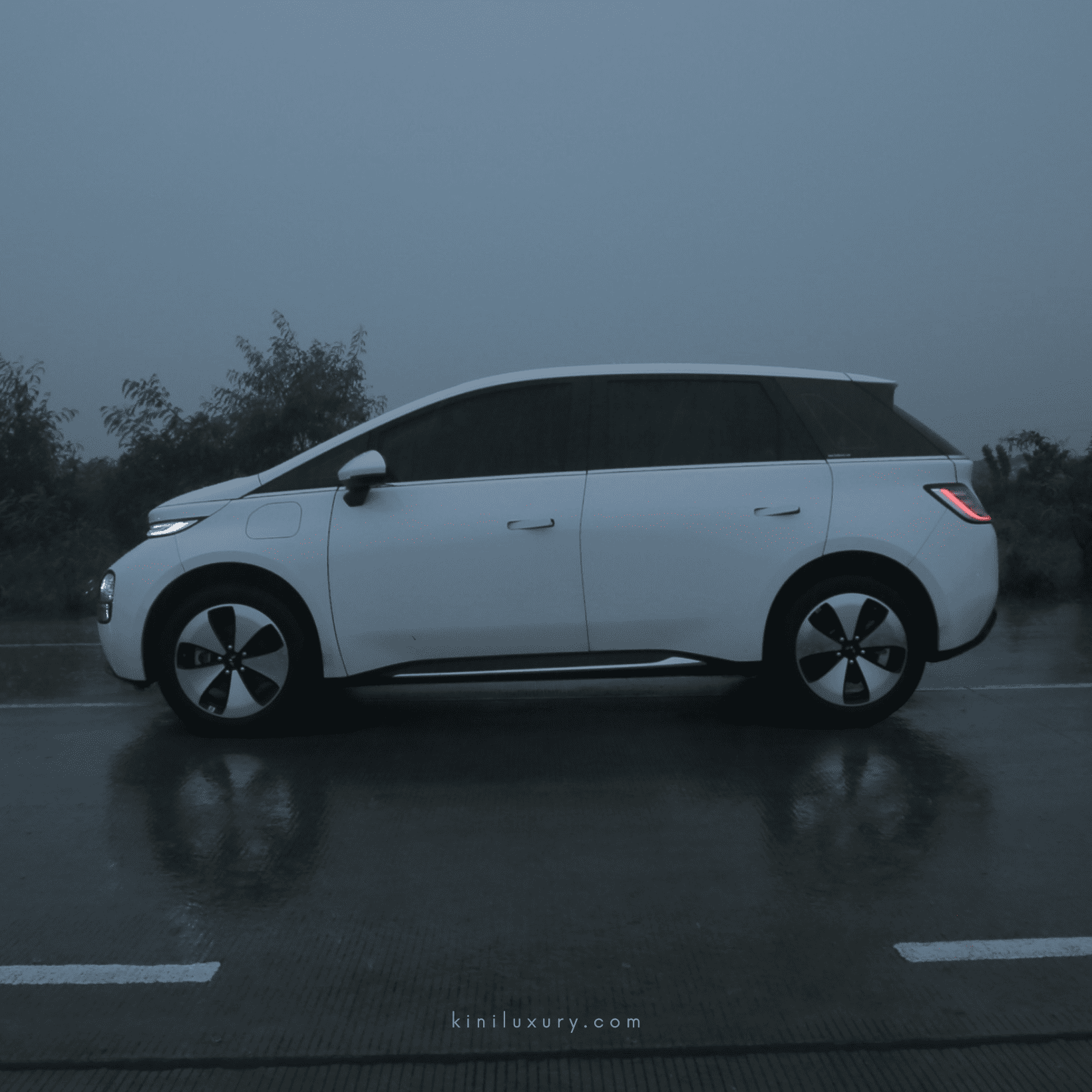 Wuling Cloud Pro EV — 4